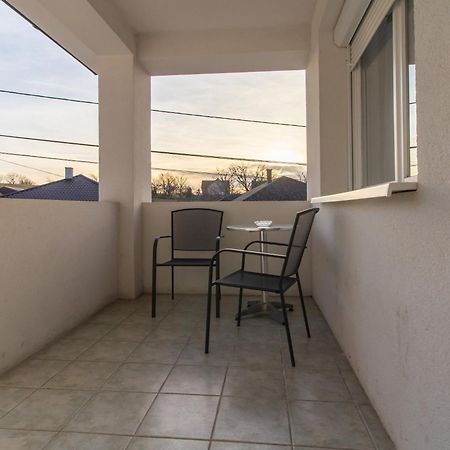 Deli Terasz C Apartman Free Parking, Self-Check-In Anytime Gyor Exterior photo